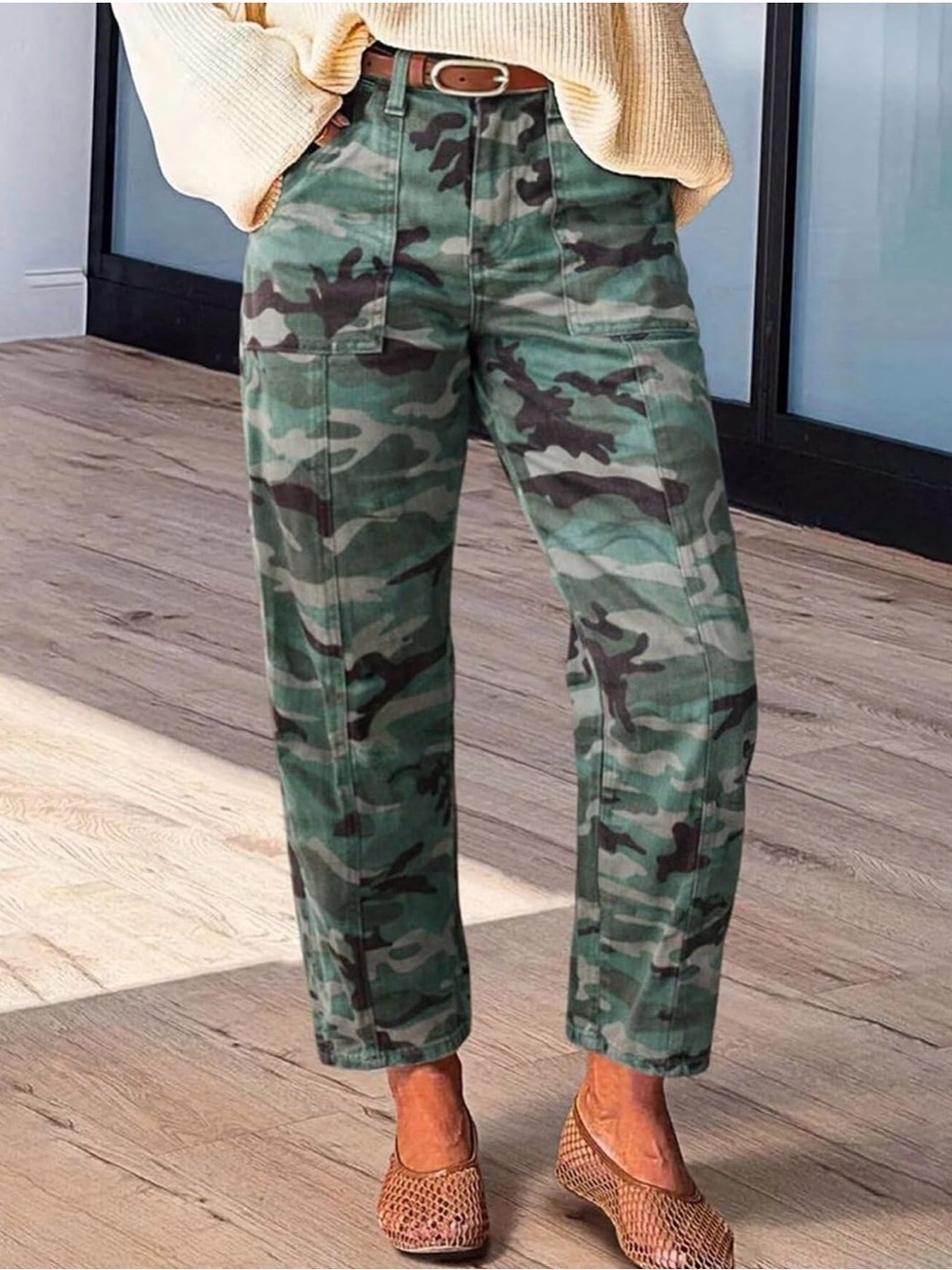 Flamingals NWT camouflage carrot jeans size L FG28-17